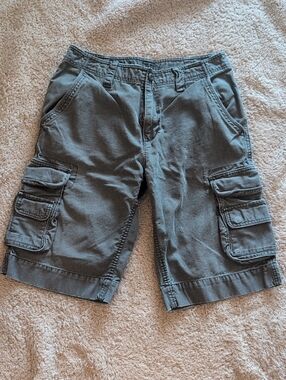 Old Navy Size 29 Men's Gray Cargo Shorts - Utility Pocket Design